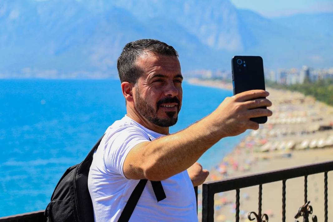 Denize giren terleyerek çıkıyor! O ilde deniz suyu 28 dereceye kadar çıktı, yerli ve yabancı turistler oraya akın ediyor 9